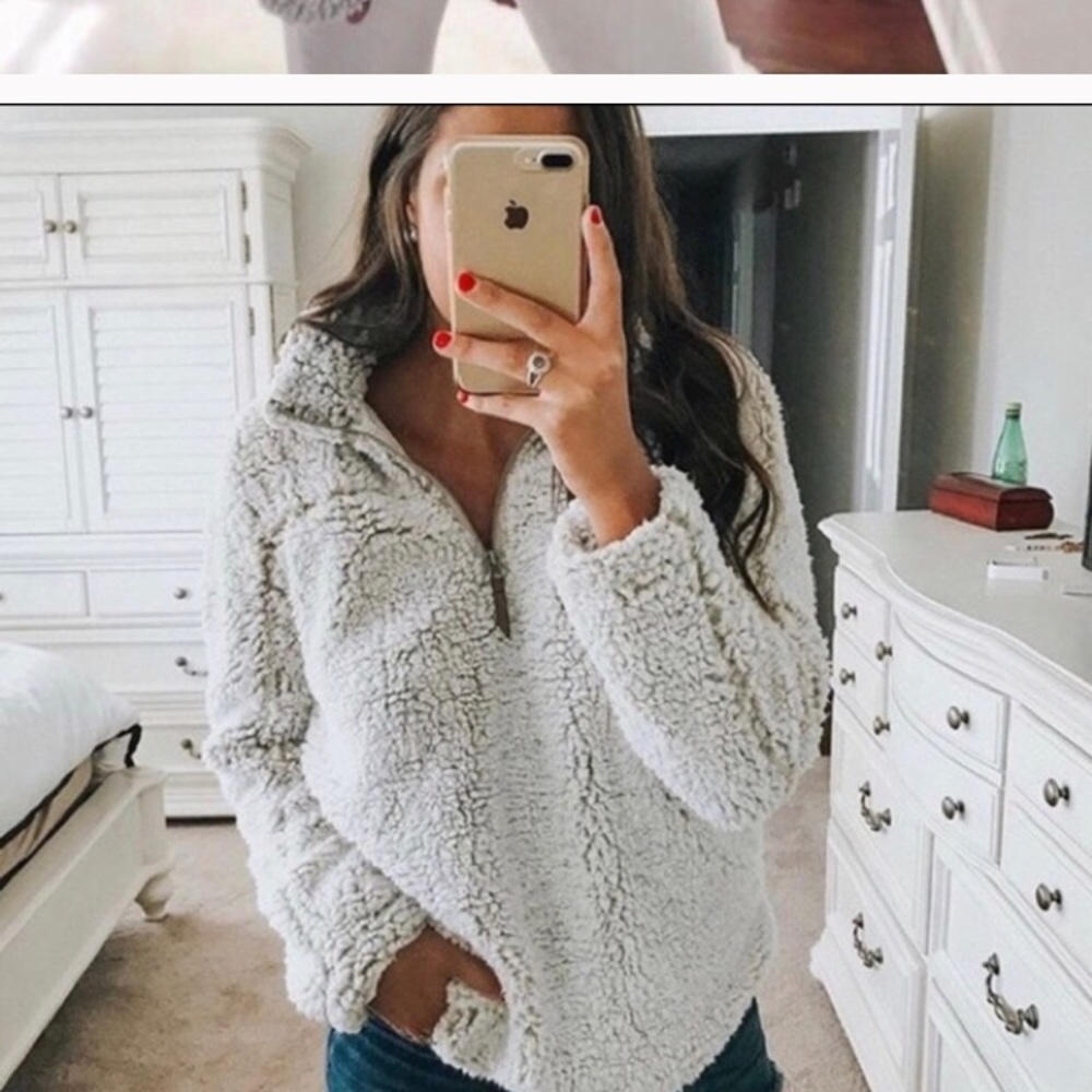 Thread & supply pullover